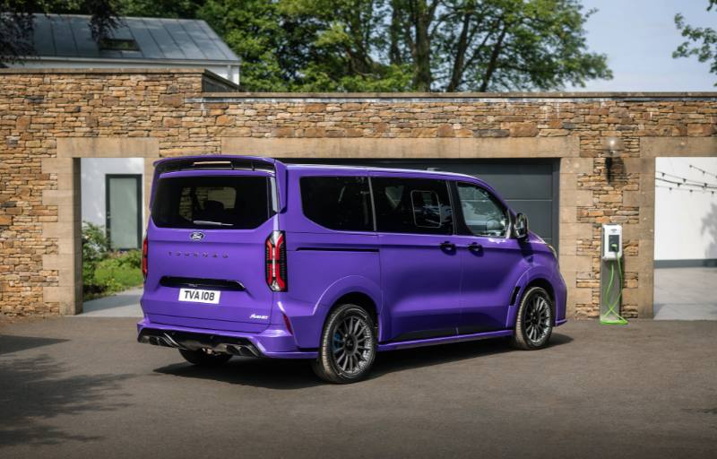 Tourneo Custom MS-RT