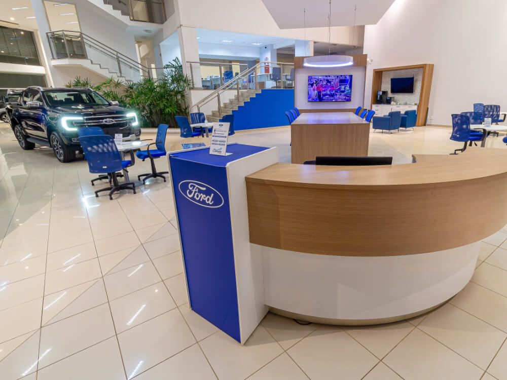 Fachada da Ford Caminho em Araçatuba, São Paulo