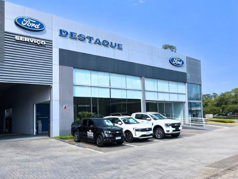 Fachada da concessionária Ford Destaque