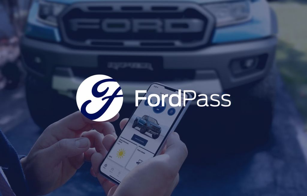 Imagem com um celular de fundo e um texto sobre FordPass