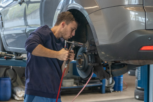 Garage und Werkstatt der René Hächler AG