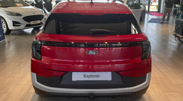 billede af ford explorer bagfra