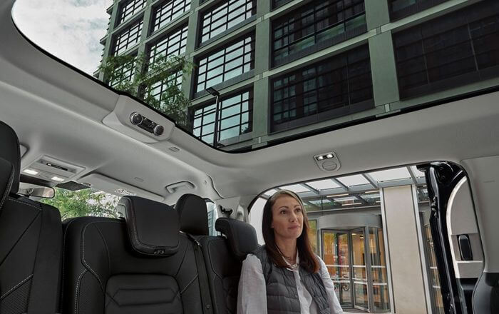 Ford Tourneo Custom toit panoramique