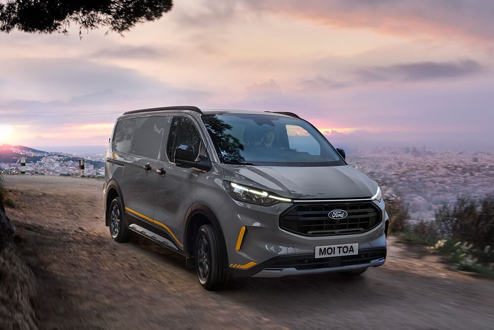 Ford Transit custom gris vue de face