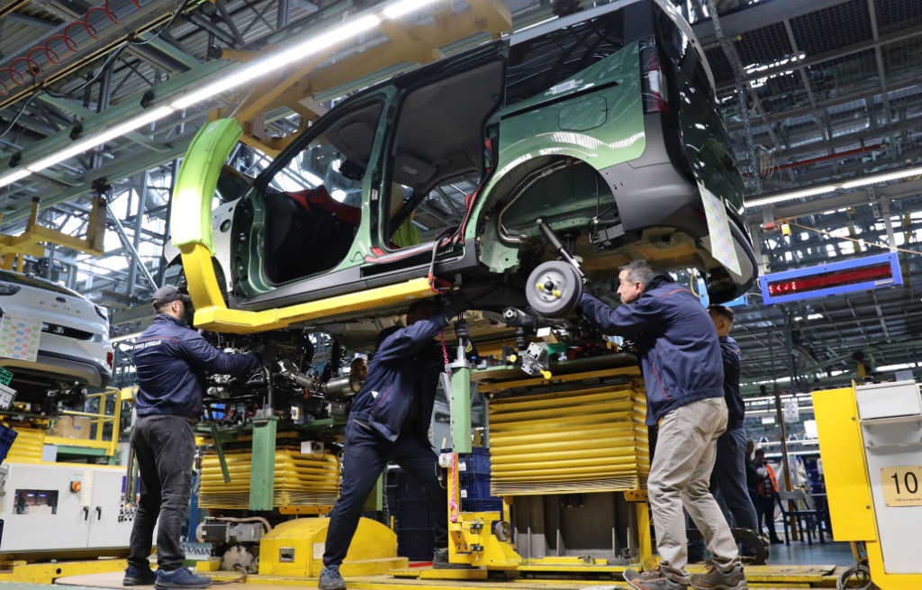 La production du nouveau Transit Courier et du Tourneo Courier a commencé.