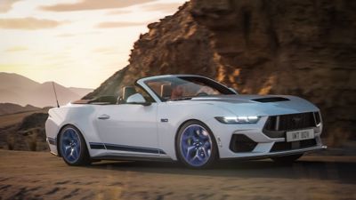 FORD FESTEGGIA I 60 ANNI DELL'ICONICA MUSTANG CON L'ANNUNCIO DI NUOVI MODELLI