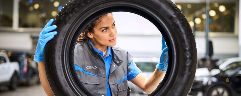 Ford Service **Reifenwechsel**
