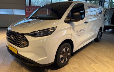 E-Transit Custom er nu tilgængelig i butikken – kom og oplev den hos os!