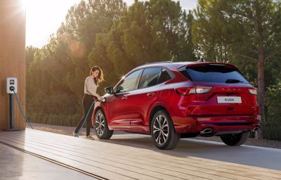 Over 1.000 Ford Kuga Plug-in Hybrider klar til levering inden nye afgifter