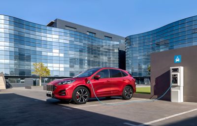 Helt ny Ford Kuga lanceres i tre hybridvarianter