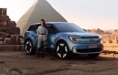 Lexie Limitless genskaber historisk rejse jorden rundt i ny elektrisk Ford Explorer
