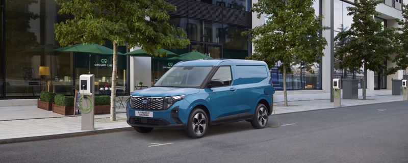 Uusi Ford E-Transit Courier – Hyödynnä kuluton ja koroton rahoitus