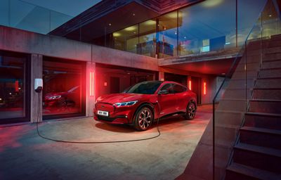 Ford Mustang Mach-E tarjoaa päästötöntä ajamisen riemua