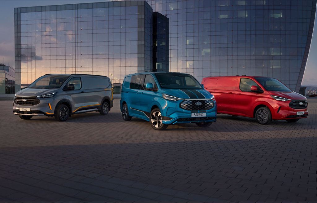 Täysin uuden Transit Customin ja Tourneo Customin myyntimallistot