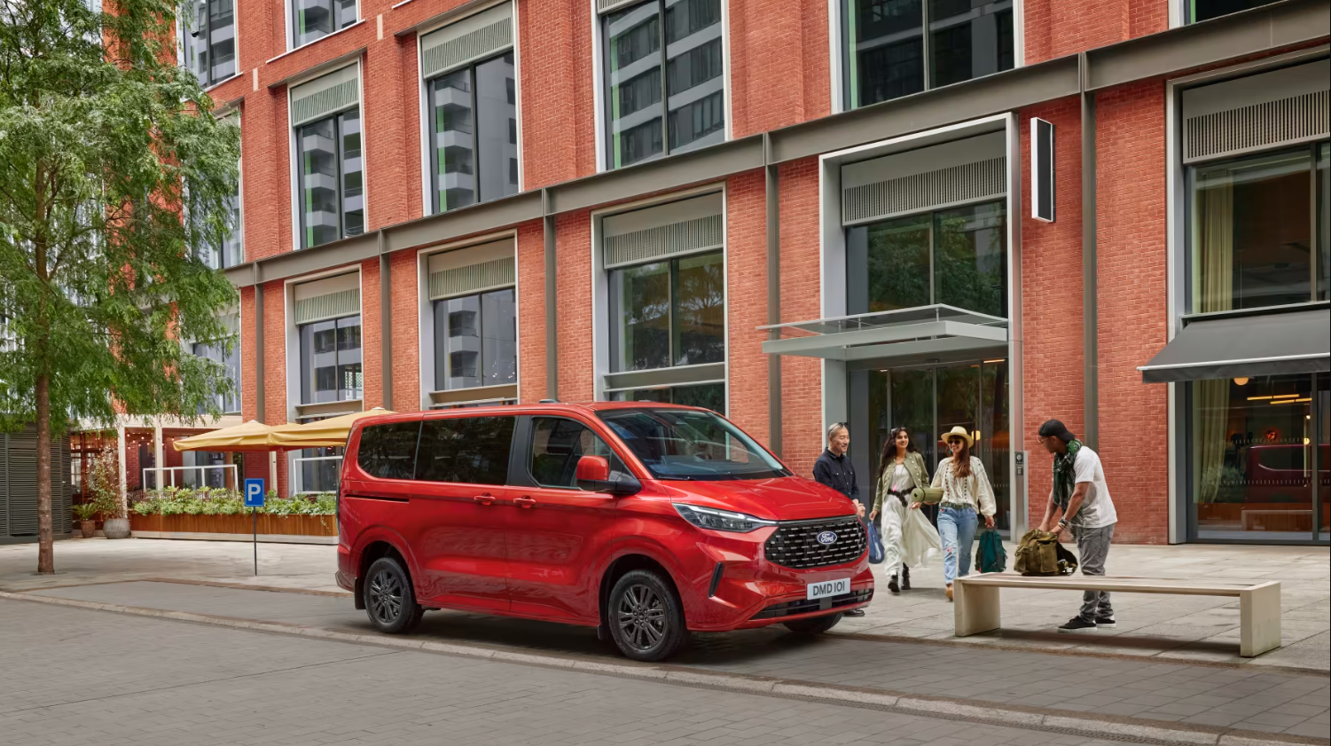 Täysin uusi Ford Tourneo Custom
