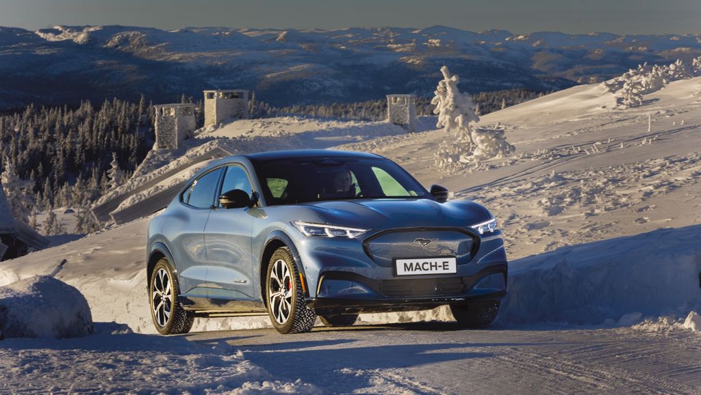 Ford hinnoitteli Mustang Mach-E -mallit uudelleen Suomessa