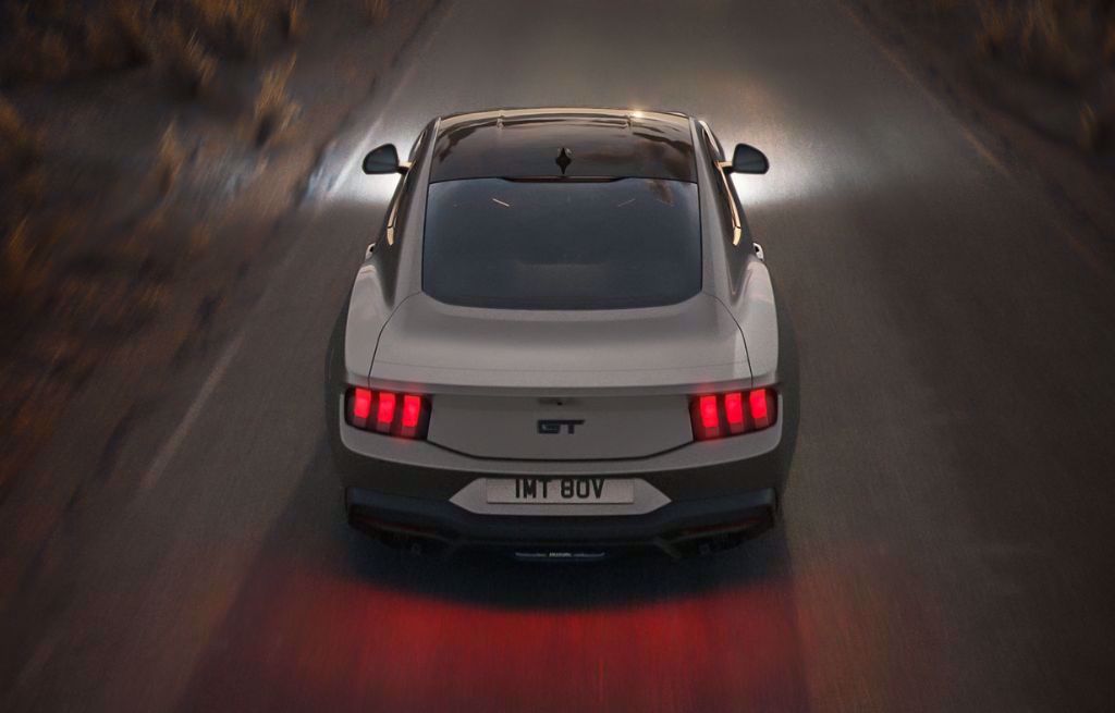 Ford Mustang jatkaa urheiluautojen myyntitilastojen kärjessä