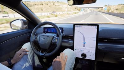 La conduite mains libres Ford BlueCruise est homologuée sur les autoroutes européennes