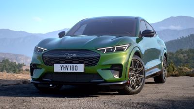 Mustang Mach-E 2025 dévoilée ; de nouvelles couleurs, un espace repensé