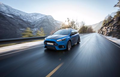 Le taxi qui conduisait ses clients en…Ford Focus RS