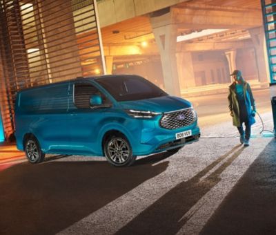 Une avancée de plus vers l'électrification : Ford Pro dévoile le tout nouveau E-Transit Custom 100% électrique