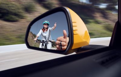 Grâce à la réalité virtuelle, cyclistes et automobilistes inversent les rôles pour mieux se comprendre