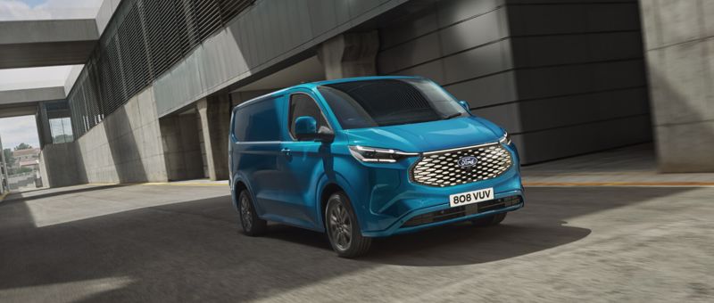 Nouveau Transit Custom PHEV à partir de 319€ HT/mois⁽¹⁾