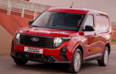 Ford Transit Courier wyznacza nowe standardy bezpiecznej jazdy