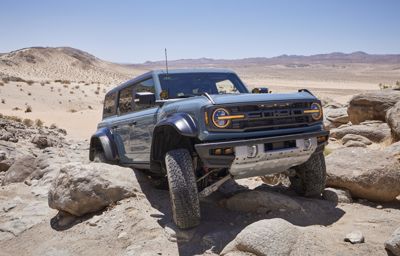 Ford Bronco w Polsce. Czym różnią się wersje Outer Banks i Badlands?