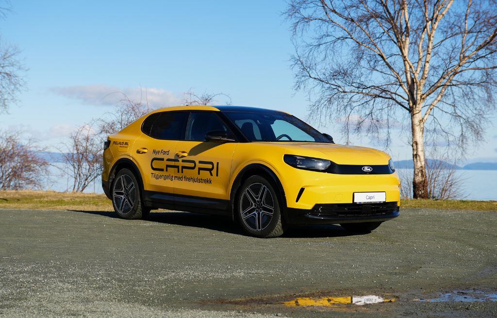 Gul Ford Capri fra Melhus Bil